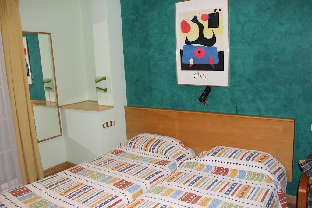 Hostal Burbia Villafranca Del Bierzo Dış mekan fotoğraf